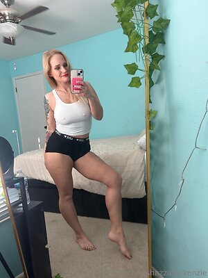 Shazza McKenzie leaked photo #9