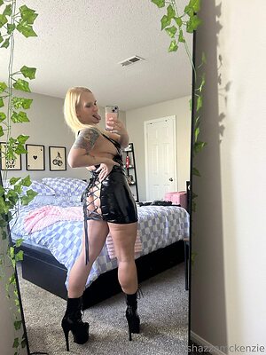 Shazza McKenzie leaked photo #14