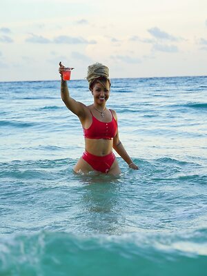 Shenseea leaked photo #5