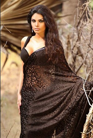 Sherlyn Chopra leaked photo #2
