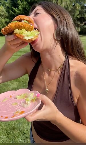 Shesthetea leaked photo #3