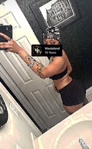 sheworeblacktoo Nude Leaked Photo #18