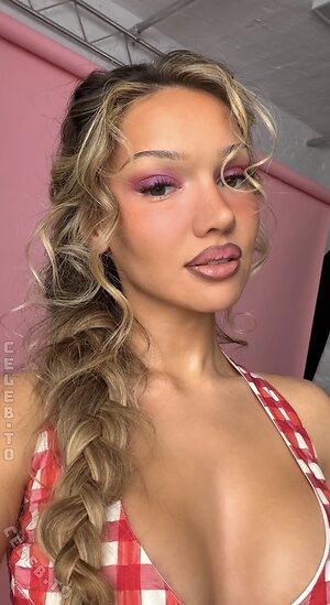 Shirin David