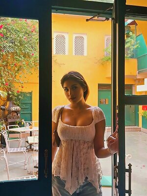 Shivani Singh leaked photo #6