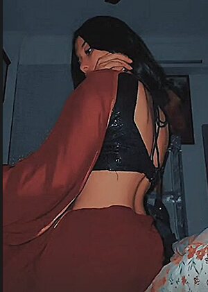 shradhaa.2110 leaked photo #4