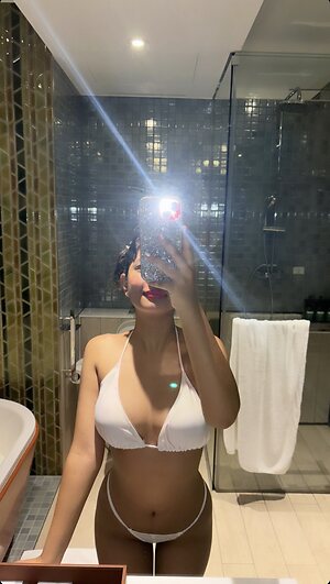 Shrishty leaked photo #3