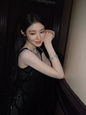 Shuhua -IDLE) [i-dle] leaked photo #24