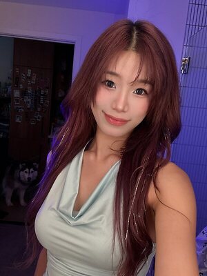 Shulun C. leaked photo #5