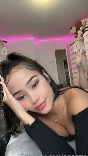 Sia ASMR Nude Leaked Photo #9