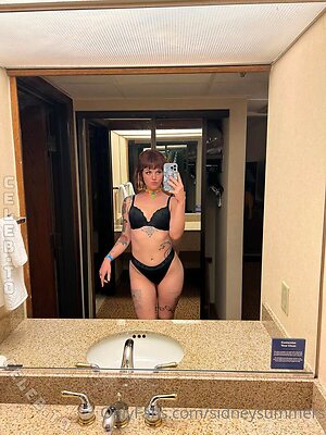 Sidney Summers Nude Leaked Photo #5