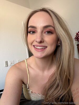 Sienna Riley leaked photo #12