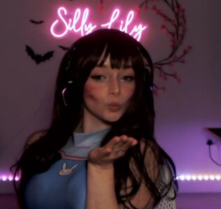 sillylilyzz Nude Leaked Photo #10
