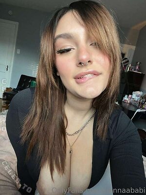 Siluv3r/siennaababi Nude Leaked Photo #2