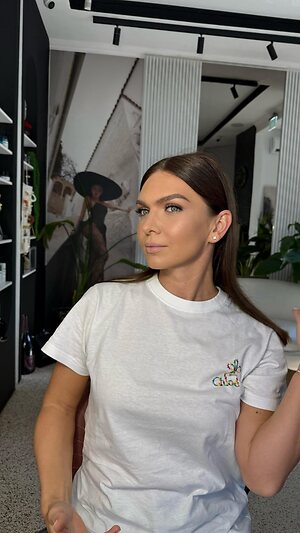 Simona Halep leaked photo #43