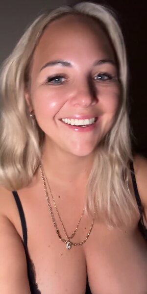 simonaleng leaked photo #4