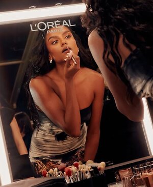 Simone Ashley leaked photo #9