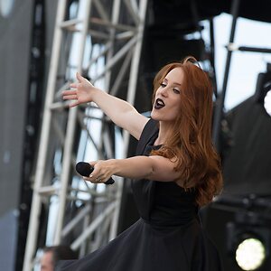 Simone Simons leaked photo #2