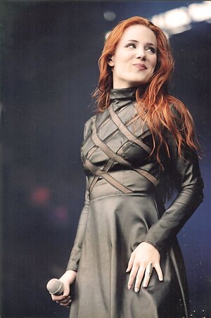 Simone Simons leaked photo #5