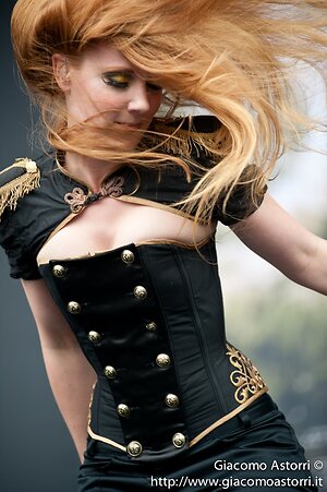 Simone Simons leaked photo #23