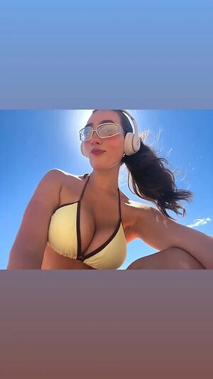 Simone
