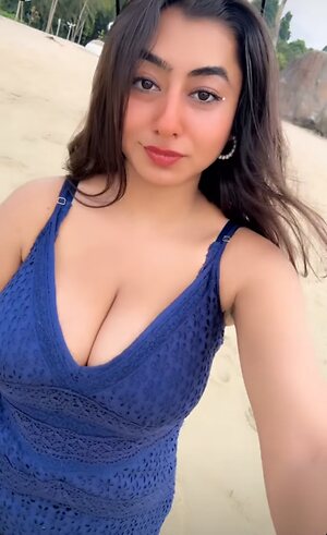 Simran Kamra Nude Leaked Photo #4