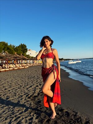 Simran Malhotra leaked photo #7