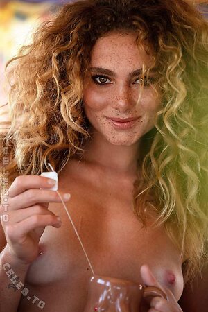 Sina Luxor Nude Leaked Photo #4