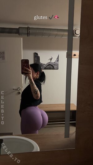 Sinarwtz Nude Leaked Photo #15