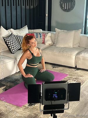 Sinatra monroe Nude Leaked Photo #140