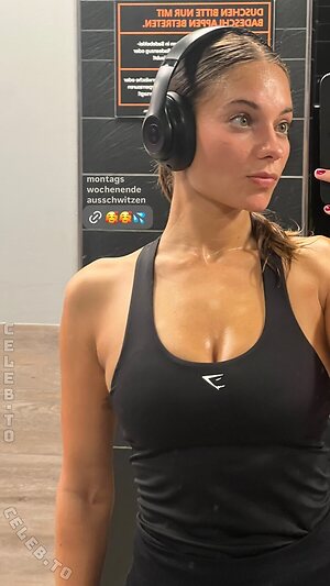 sinaue Nude Leaked Photo #4