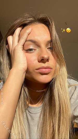 sinaue Nude Leaked Photo #11