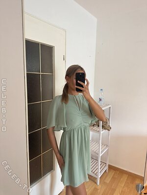 sinaue Nude Leaked Photo #16