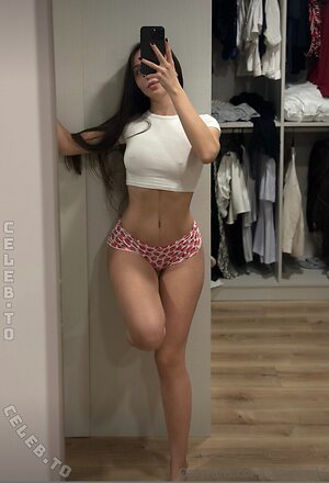 Sinem Özgür photo