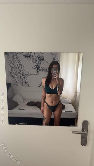SinonSkinn Nude Leaked Photo #5