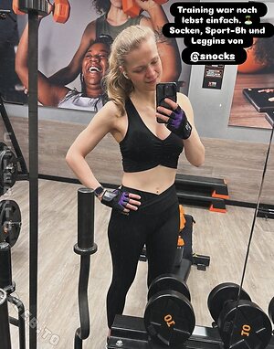 Sintica Nude Leaked Photo #15