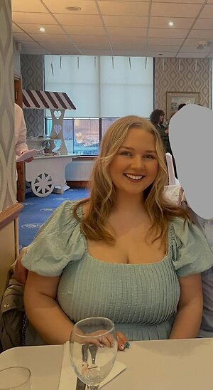 Sitting leaked photo #12