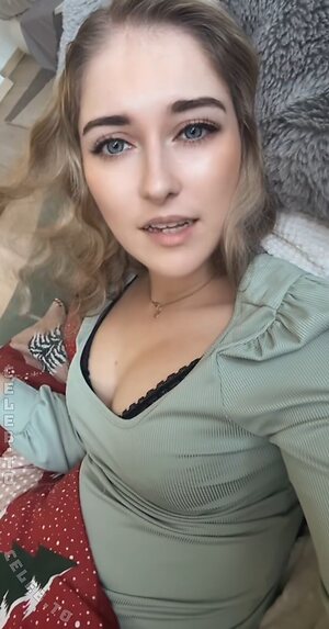 Skarlett Silvia Velvet photo