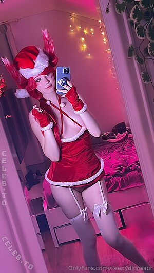 SleepyDinosaur Nude Leaked Photo #118