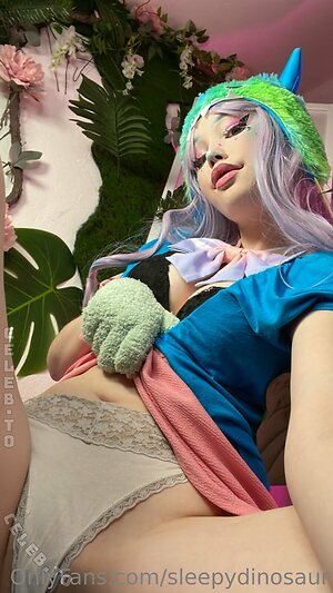 SleepyDinosaur Nude Leaked Photo #163