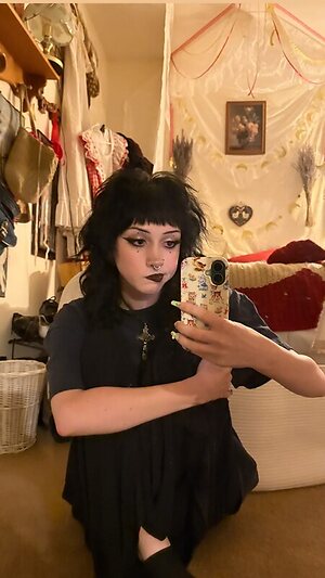 smallwoundedfawn leaked photo #5
