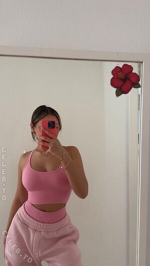 smillarosaa Nude Leaked Photo #4