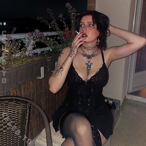 Smokeish Nude Leaked Photo #2