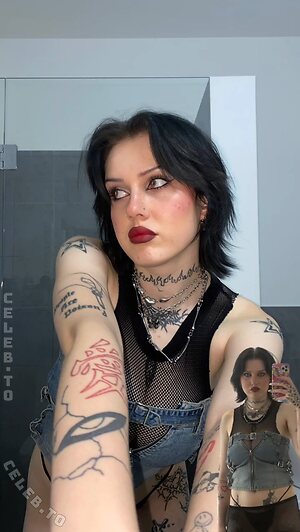 Smokeish Nude Leaked Photo #4