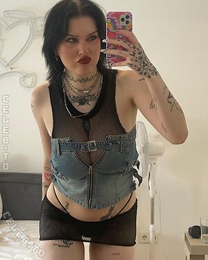 Smokeish Nude Leaked Photo #9