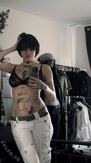 Smokeish Nude Leaked Photo #17