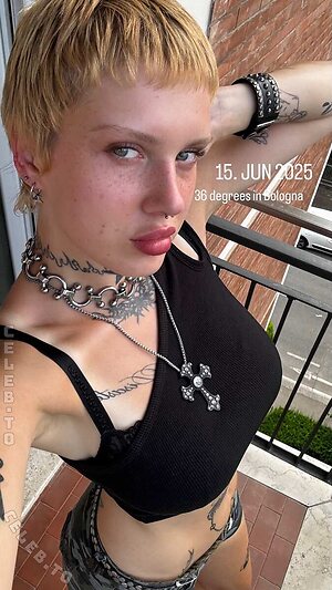 Smokeish Nude Leaked Photo #32