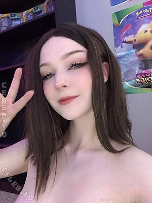 Sneesnaw Nude Leaked Photo #9