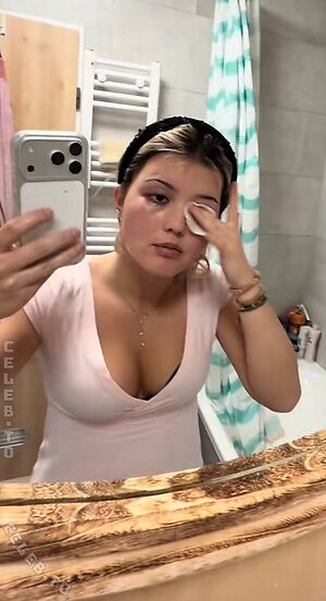 Sofia Stark Nude Leaked Photo #10