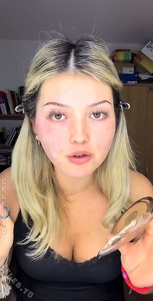 Sofia Stark Nude Leaked Photo #21