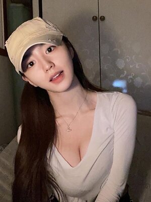 Sohyun leaked photo #6